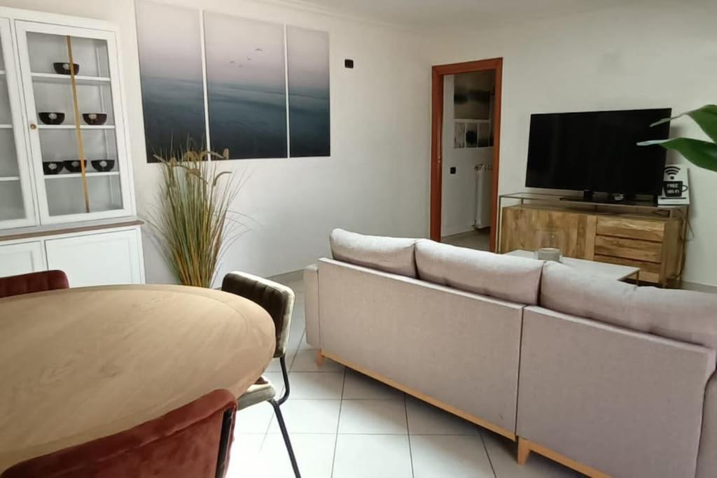 Casa Vacanza Fiera Di Roma 蓬特加莱里亚 外观 照片